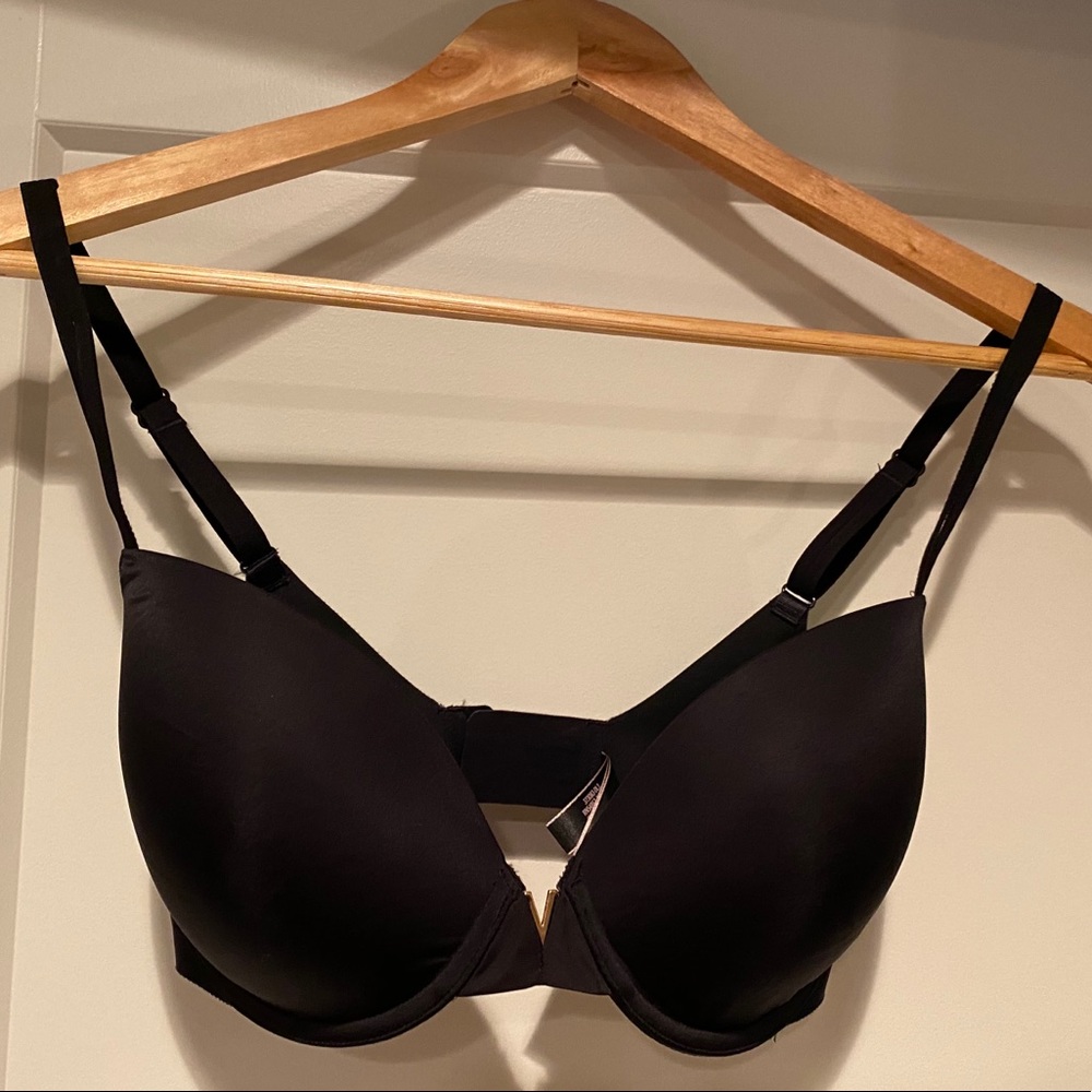 VS black bra
